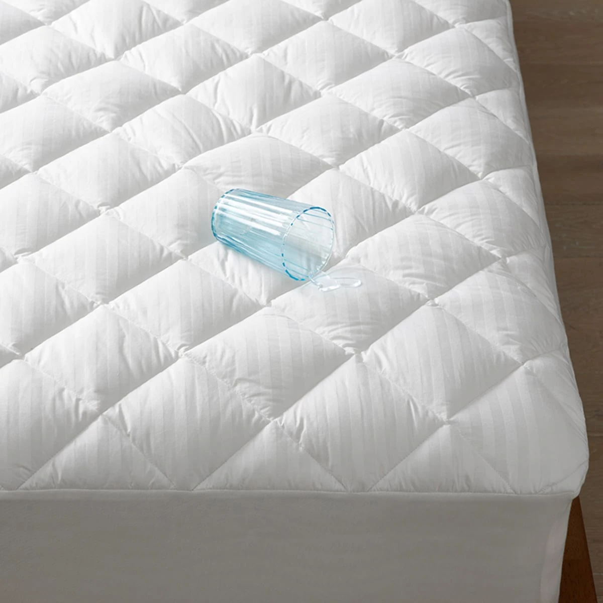Legends Hotel™ Waterproof Mattress Pad 3 Legends Hotel™ Waterproof Mattress Pad