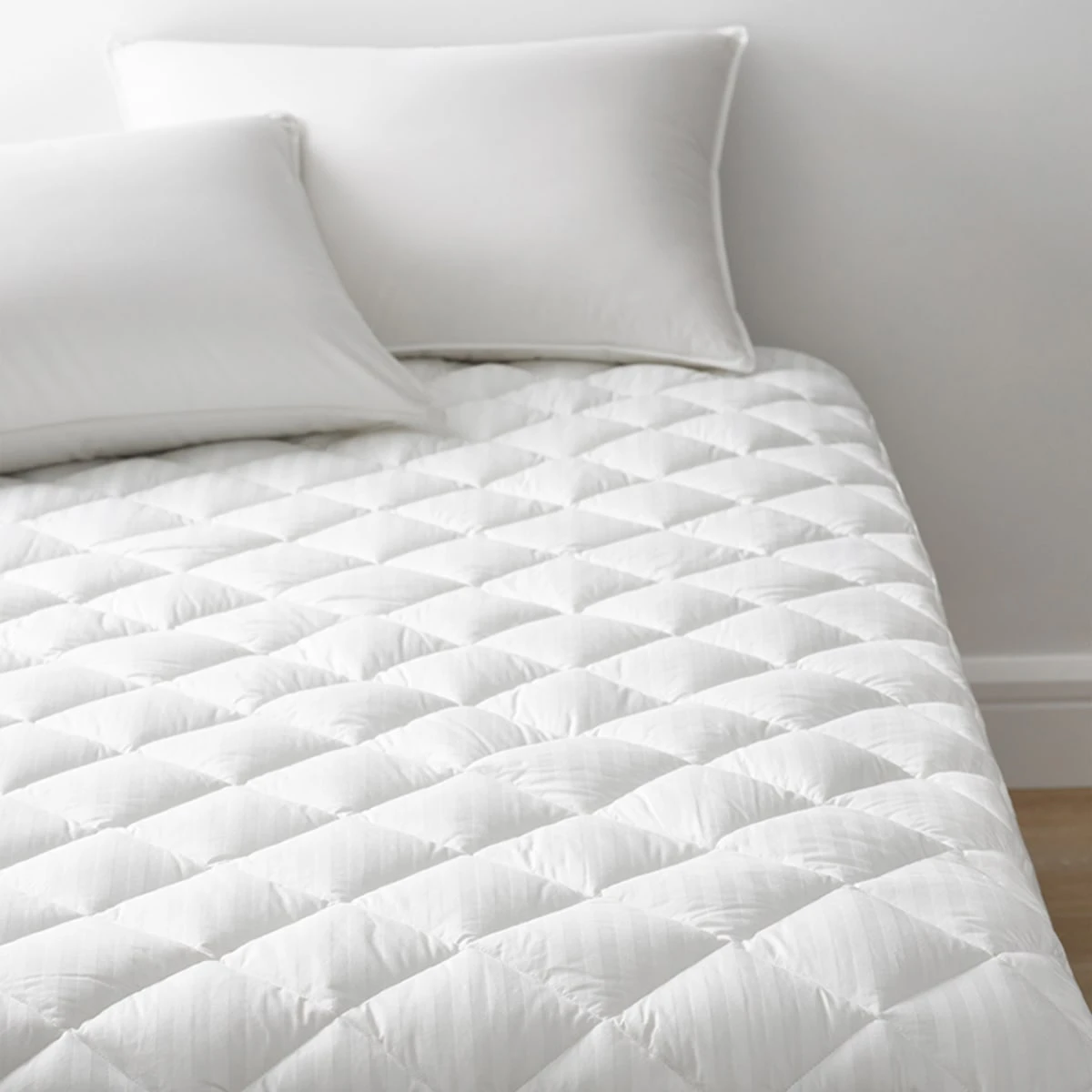 Legends Hotel™ Waterproof Mattress Pad 5 Legends Hotel™ Waterproof Mattress Pad - Image 3