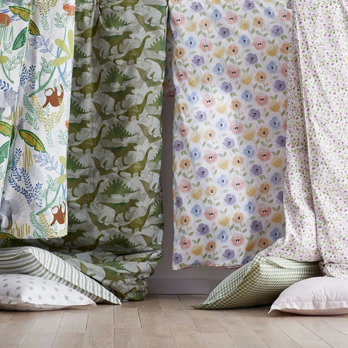 Company Kids™ Pastel Poppies Organic Cotton Percale Sham 9 Company Kids™ Pastel Poppies Organic Cotton Percale Sham - Image 7