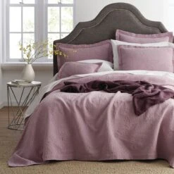 Putnam Cotton Matelassé Bedspread -Online Bedding Store 50170m putnam bedspread c18 web 1