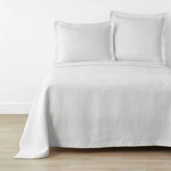 Putnam Cotton Matelassé Bedspread
