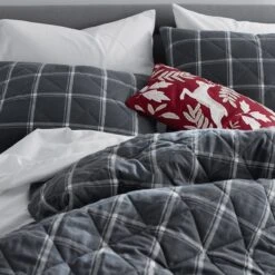 Legends Hotel™ Plaid Velvet Flannel Coverlet -Online Bedding Store 51007 blackcreamplaid coverlet k22 lifestyle2