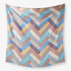 Chambray Chevron Handcrafted Quilt -Online Bedding Store 51063q chevron chambray hanging