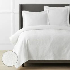Legends Hotel™ Leaf Matelassé Coverlet