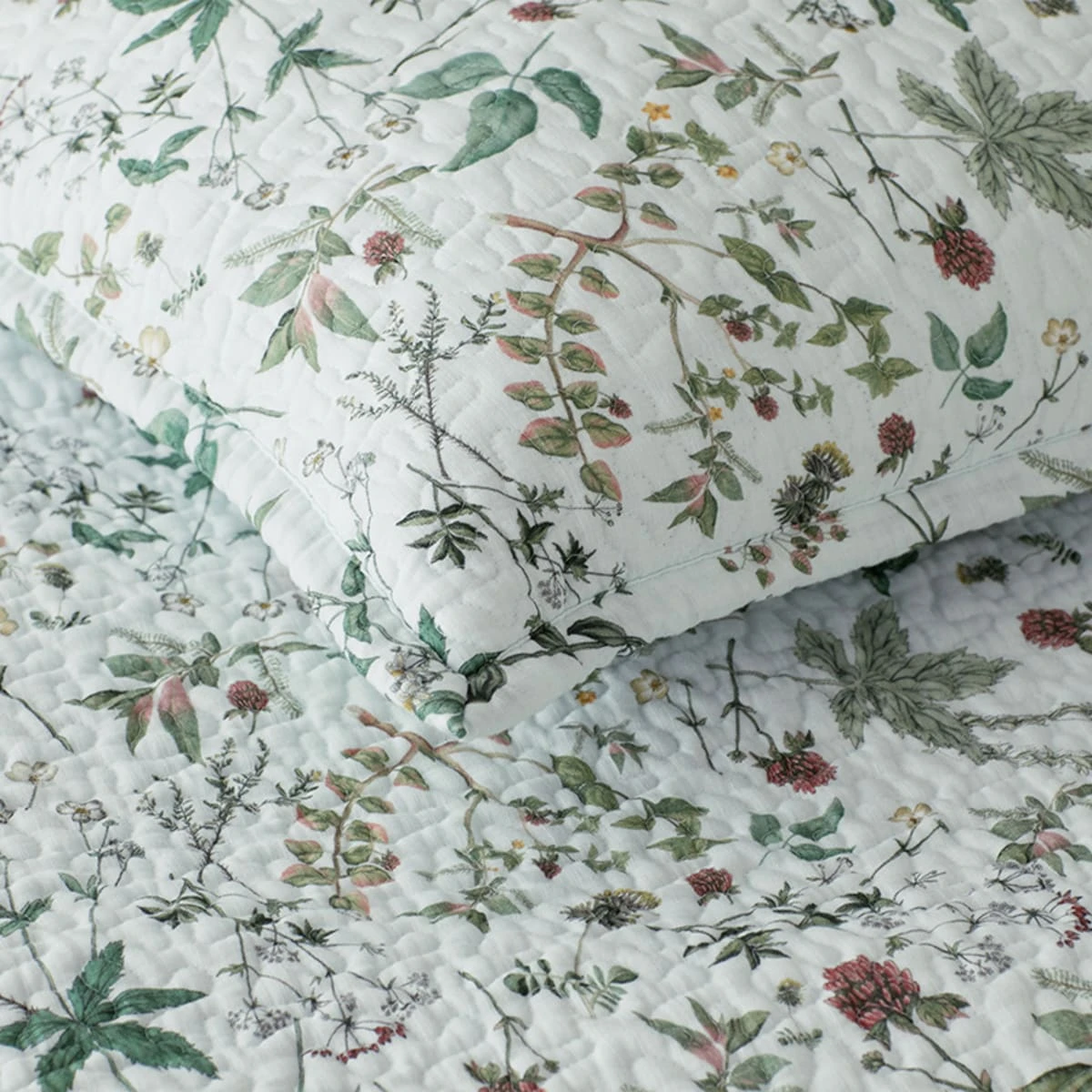 Floral Garden Coverlet 8 Floral Garden Coverlet - Image 6