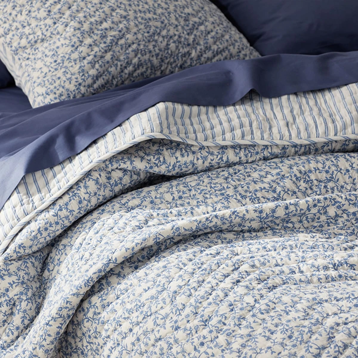 Jenny Floral Stripe Reversible Quilt 5 Jenny Floral Stripe Reversible Quilt - Image 3