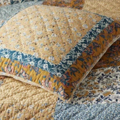 Varanda Patchwork Quilted Sham -Online Bedding Store 51148 varanda k23 closeup2