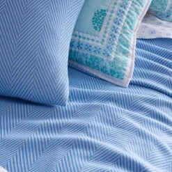 Chevron Blanket -Online Bedding Store 85090 blanket chevron blue c23 closeup2
