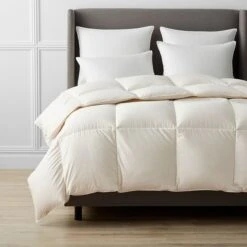 Legends Luxury™ Geneva Down Comforter
